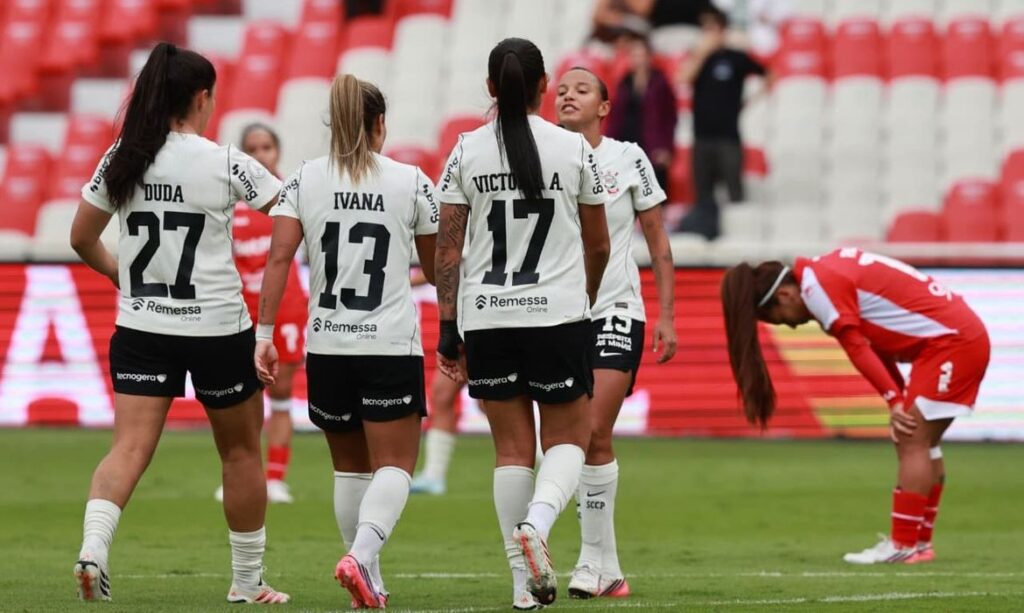 Corinthians supera o Santa Fe e garante vaga na final da Libertadores Feminina