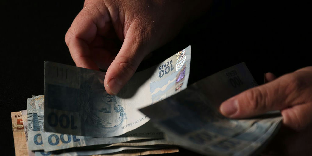 Devolução de saldos das bets começa após repasse de dados aos bancos