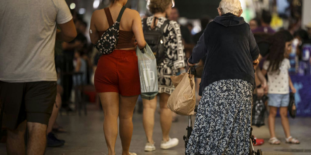 Economistas alertam: corte massivo de gastos públicos atingiria programas sociais