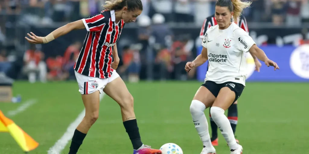 Final do Brasileirão Feminino 2026: São Paulo defende vantagem contra Corinthians no Morumbis