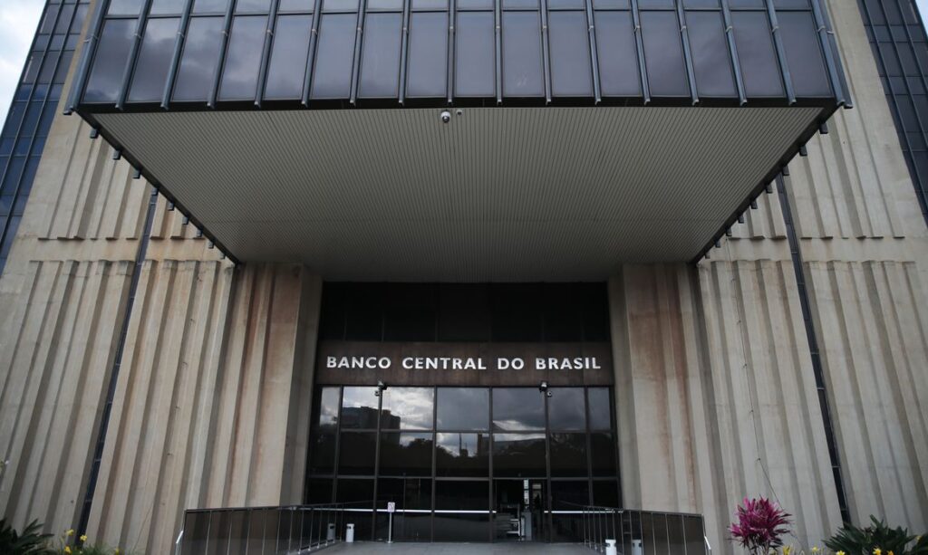 Galípolo obtém aprovação de contas no TCU em 2025 com desmembramento do caso Master