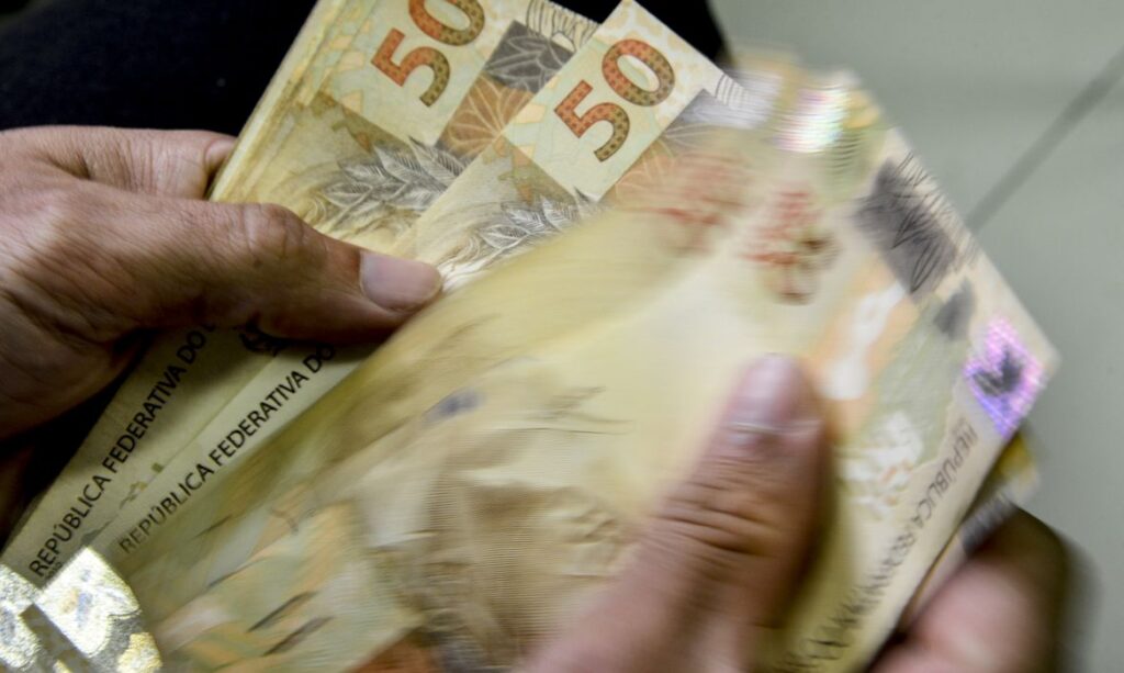Governo convoca bancos para iniciar a terceira fase do Desenrola
