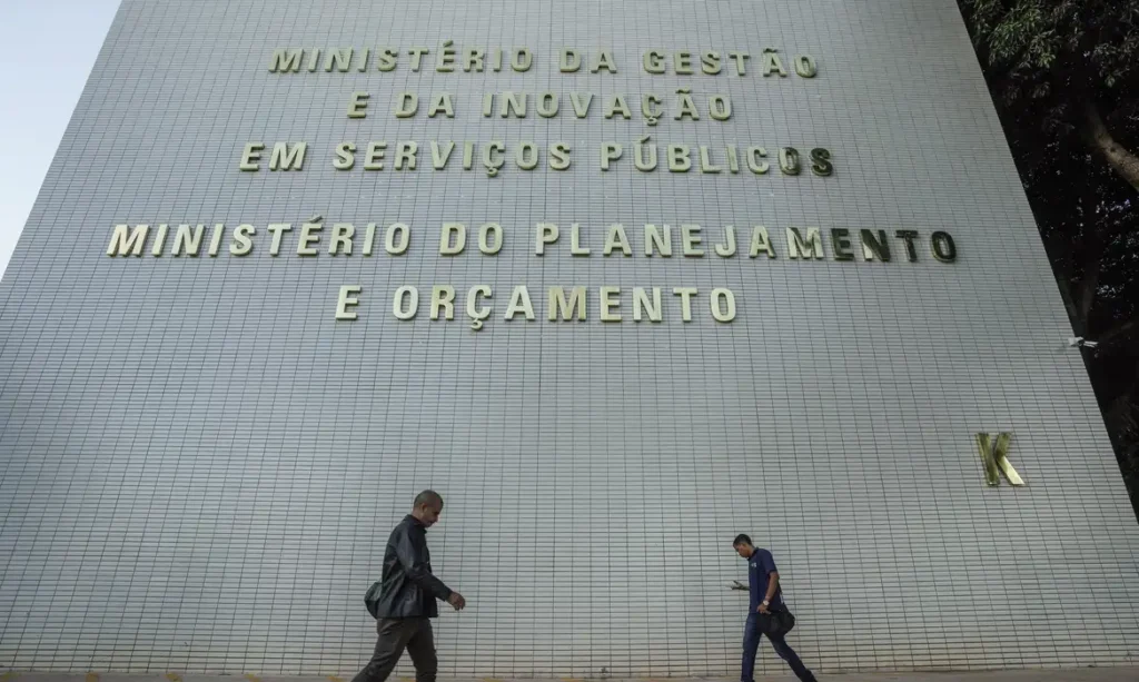 Governo planeja realocar r$ 20 bilhões no orçamento de 2027 para novos estímulos