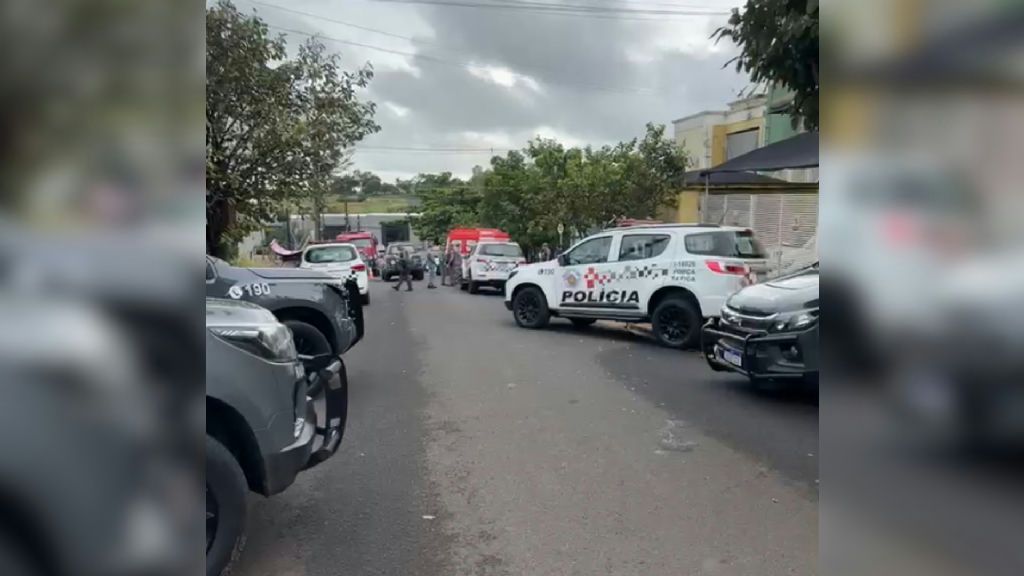 Homem armado invade residência e faz ex-namorada e bebê reféns em Votuporanga