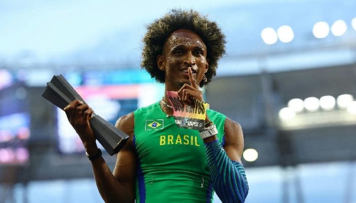 Alison dos Santos consagra hegemonia nos 400m com barreiras e vence Mundial Ultimate em Budapeste