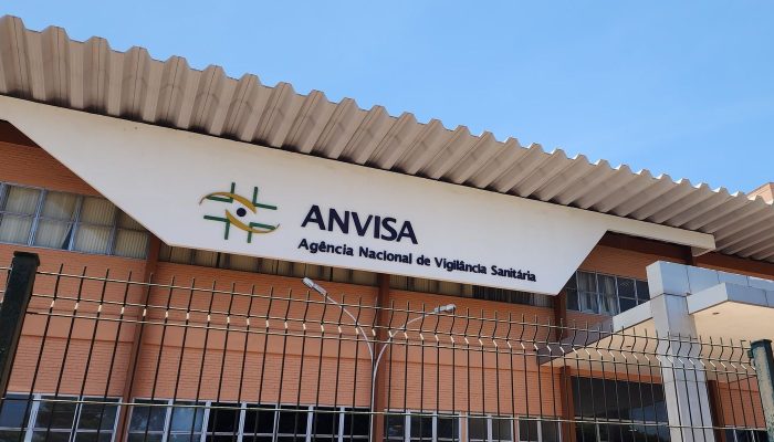 Anvisa proíbe fabricação e venda de cosméticos sem registro em nova resolução