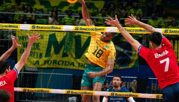 Brasil estreia com vitória sólida sobre o Chile no Sul-americano de vôlei