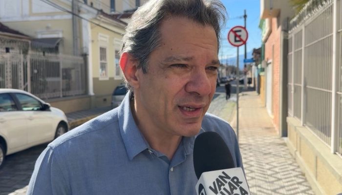 Candidato Haddad propõe plano para reverter desindustrialização no Vale do Paraíba e critica economia de São Paulo