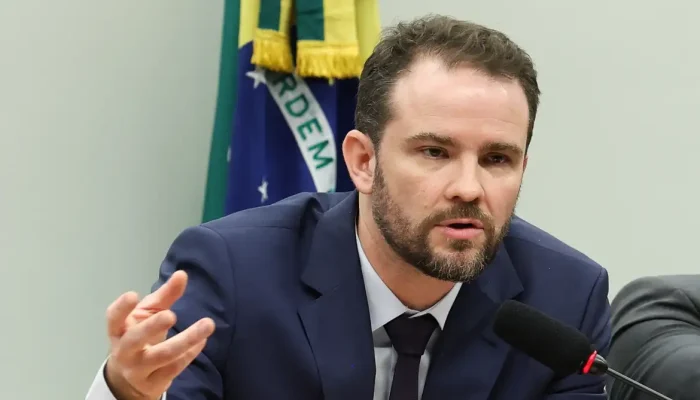 Durigan: dívida pública brasileira cresce por juros, não por despesas
