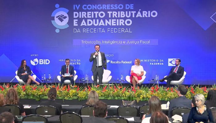 Durigan propõe Receita Federal como centro de dados para inteligência estatal