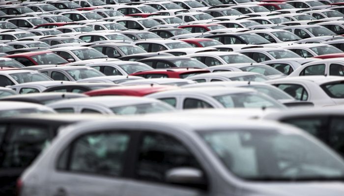 Emplacamentos de veículos no país avançam 10% em julho e marcam terceiro melhor mês da história