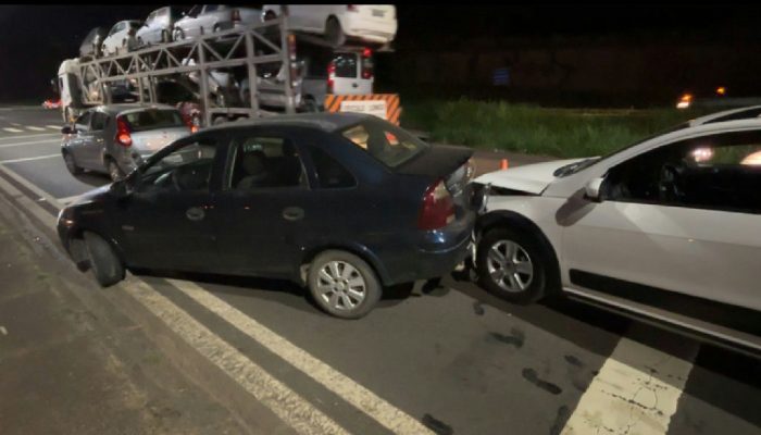Engavetamento com sete veículos na Rodovia Geraldo de Barros em Piracicaba reacende alerta de segurança