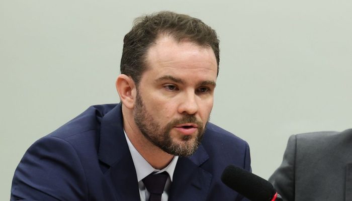 Executivo prorroga subsídio ao diesel e define alíquotas do Imposto Seletivo via medida Provisória