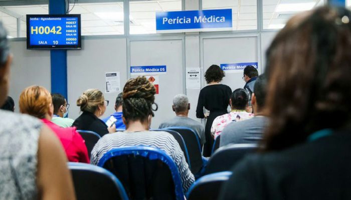 Fila do INSS atinge menor patamar da série histórica com 1,2 milhão de pedidos