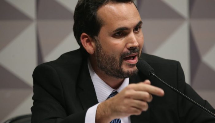Governo não retomará subsídio de R$0,35 ao diesel mesmo com petróleo em alta