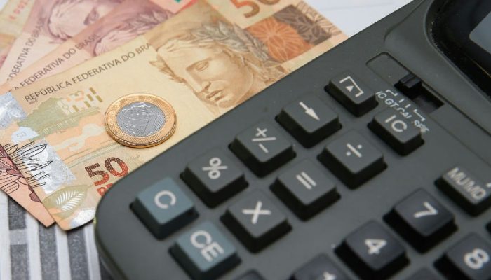 Governo projeta arrecadação de R$ 636 bilhões com a nova CBS para 2027