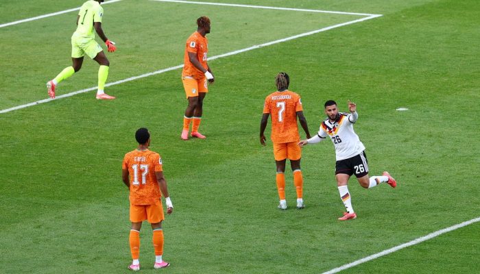 Alemanha garante vaga no mata-mata da Copa com virada sobre Costa do Marfim