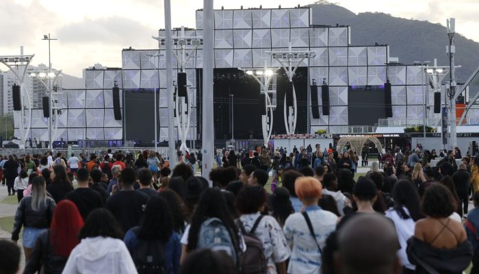 Trabalho decente em grandes eventos: Brasil sela pacto por direitos e formalização