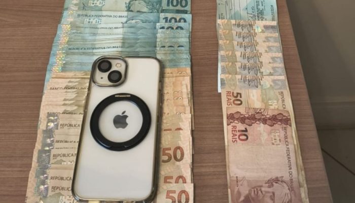 meio de uma empresa de fachada no ramo alimentício que emitia notas fiscais e du