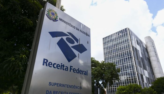 Pagamento recorde: Receita Federal libera R$ 16 bilhões no maior lote de restituição do Imposto de Renda