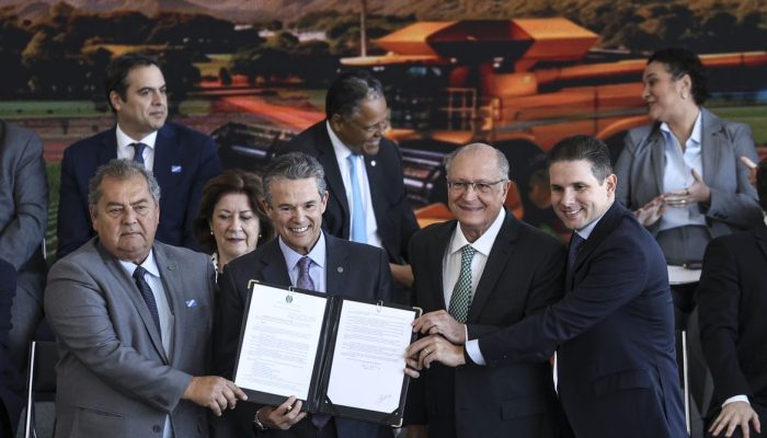 Governo federal impulsiona agronegócio com Plano Safra recorde de R$ 525,1 bilhões