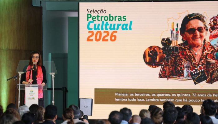 Petrobras sinaliza queda no preço da gasolina com recuo do petróleo internacional