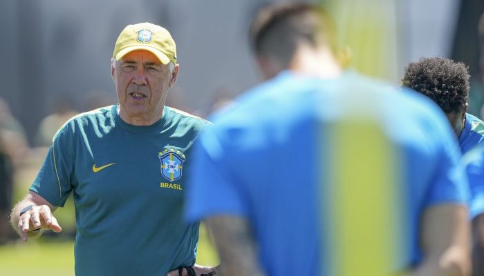 Ancelotti sinaliza Martinelli para vaga de Paquetá e retorno de Raphinha no Brasil x Noruega.