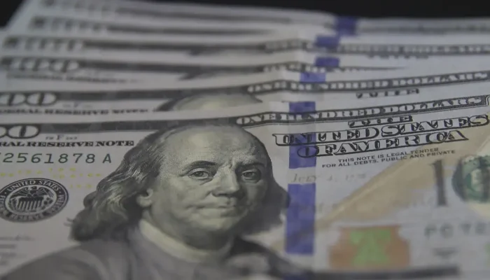China amplia infraestrutura financeira na África e busca alternativa ao dólar americano