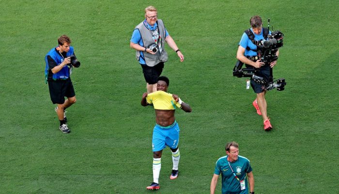 Copa do Mundo: Vini Jr. mantém chama do hexa acesa, enquanto Marquinhos reflete sobre despedida