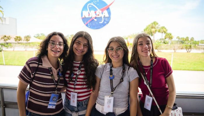 Estudantes brasileiras conquistam vitória inédita em concurso espacial com pesquisa sobre câncer de mama
