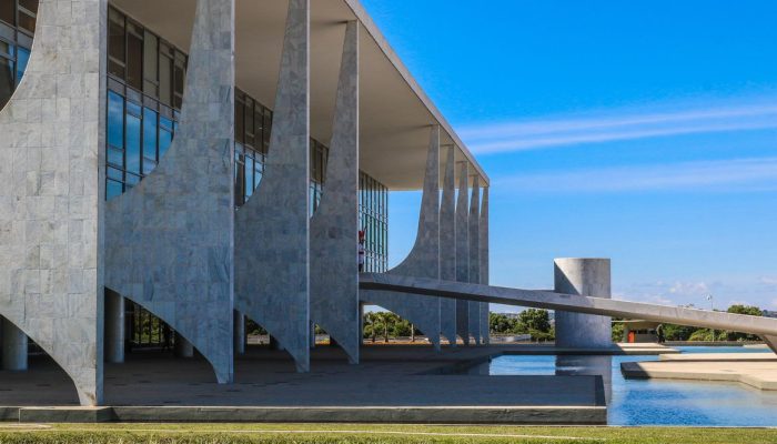 Brasil aciona Lei de Reciprocidade em resposta a tarifas dos EUA