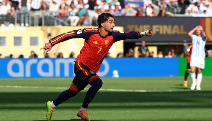 Espanha conquista bicampeonato mundial em vitória dramática sobre a Argentina