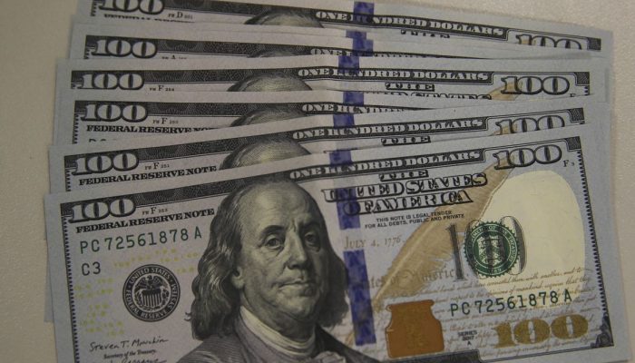 Dólar fecha em R$ 5,08 e Ibovespa acumula quarta queda consecutiva