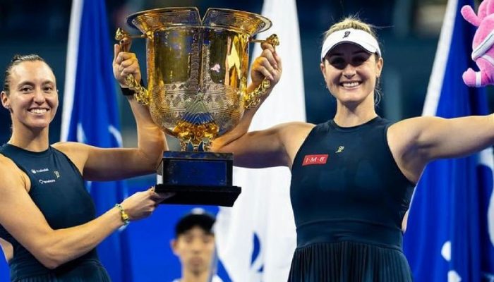 Luisa Stefani e Gabriela Dabrowski conquistam WTA 1000 de Pequim, o quinto troféu da parceria em 2026