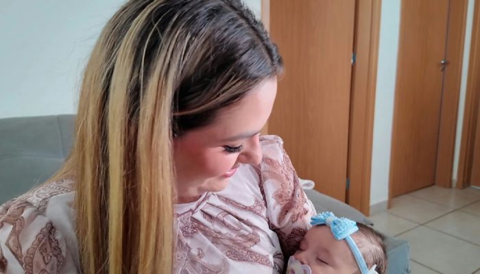 Maternidade surpreendente: maquiadora de Serrana celebra nova vida com a filha Clarice