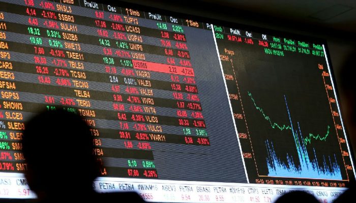 Mercado financeiro brasileiro celebra primeiro turno com dólar em queda e bolsa em alta recorde