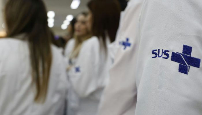 Ministério da Saúde assegura permanência de 676 médicos especialistas no SUS