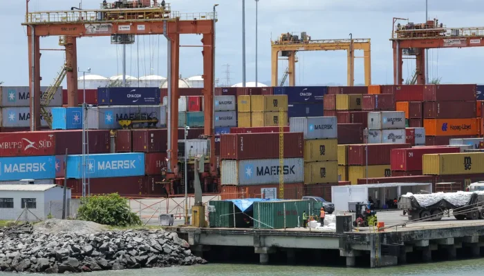 Novas tarifas dos Estados Unidos afetam bilhões em exportações do Brasil