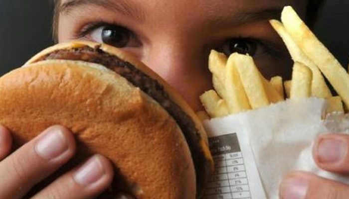 OMS publica guia inédito para conter avanço da obesidade infantil