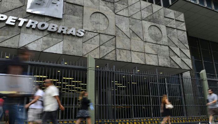 Petrobras assegura fornecimento de gás natural liquefeito dos EUA por 22 anos