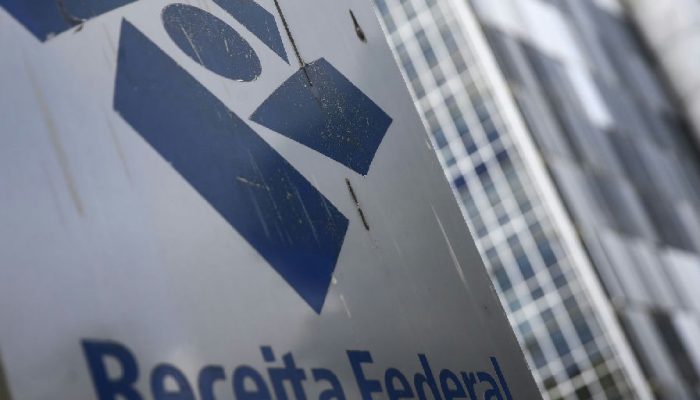Receita Federal encerra restituições do IR 2026 com último lote pago nesta segunda