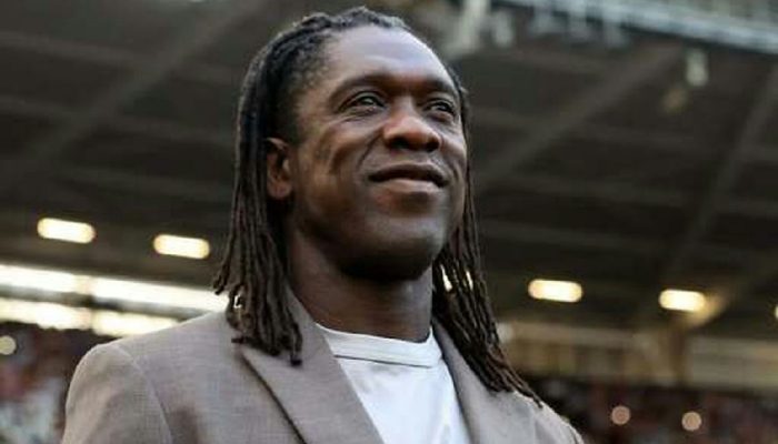 Seedorf assume comando do Corinthians em desafio até 2027