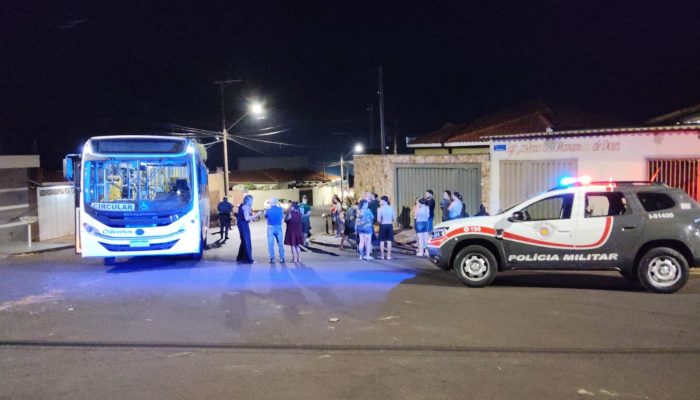 Tragédia em Cravinhos: jovem motociclista morre em colisão com ônibus urbano