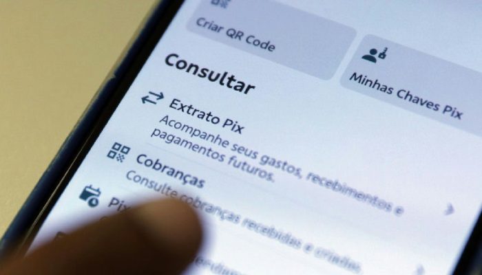 Volume de transações com PIX registra queda após restrição a apostas esportivas
